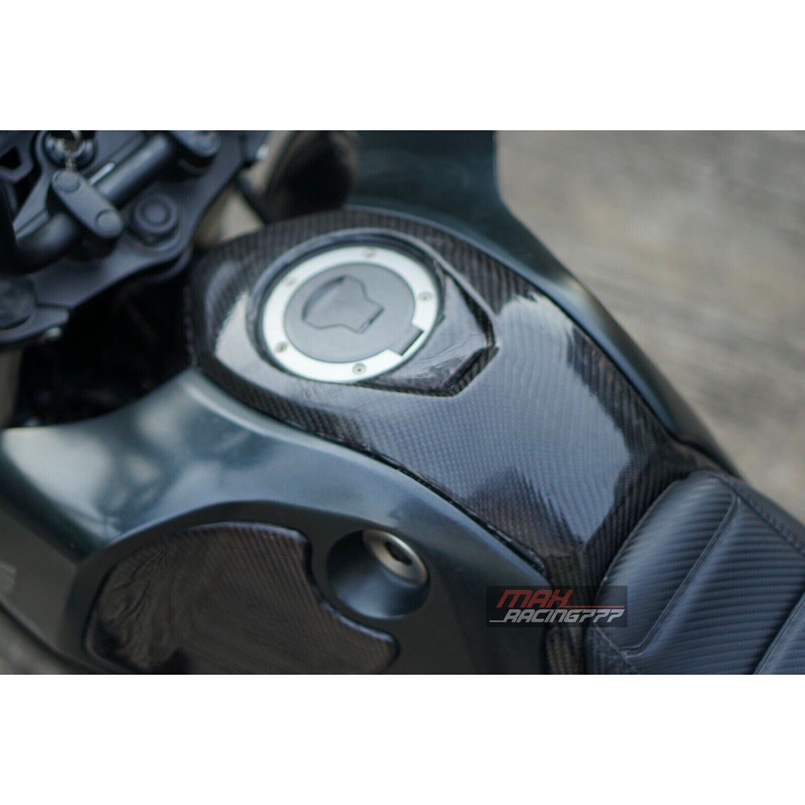 ฝาครอบถังน้ำมันเชื้อเพลิง คาร์บอน HONDA NEW GROM 2021-2024