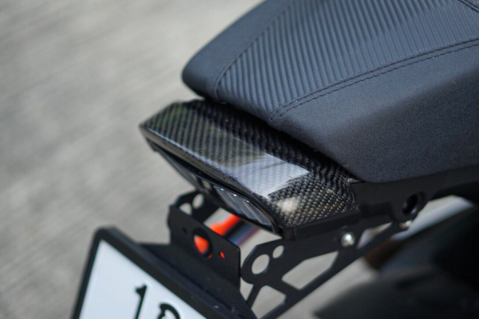 ชุดฝาครอบท้ายตัวกลางคาร์บอน HONDA NEW GROM125 2021-2024