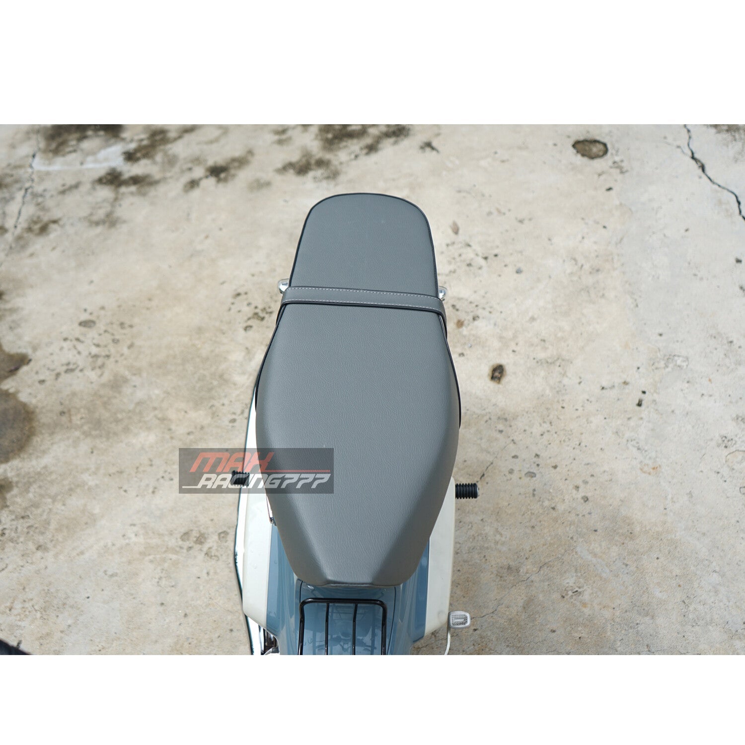เบาะแต่งสีเทาแบบยาว สำหรับ HONDA SUPER CUB C125 2023 - 2025