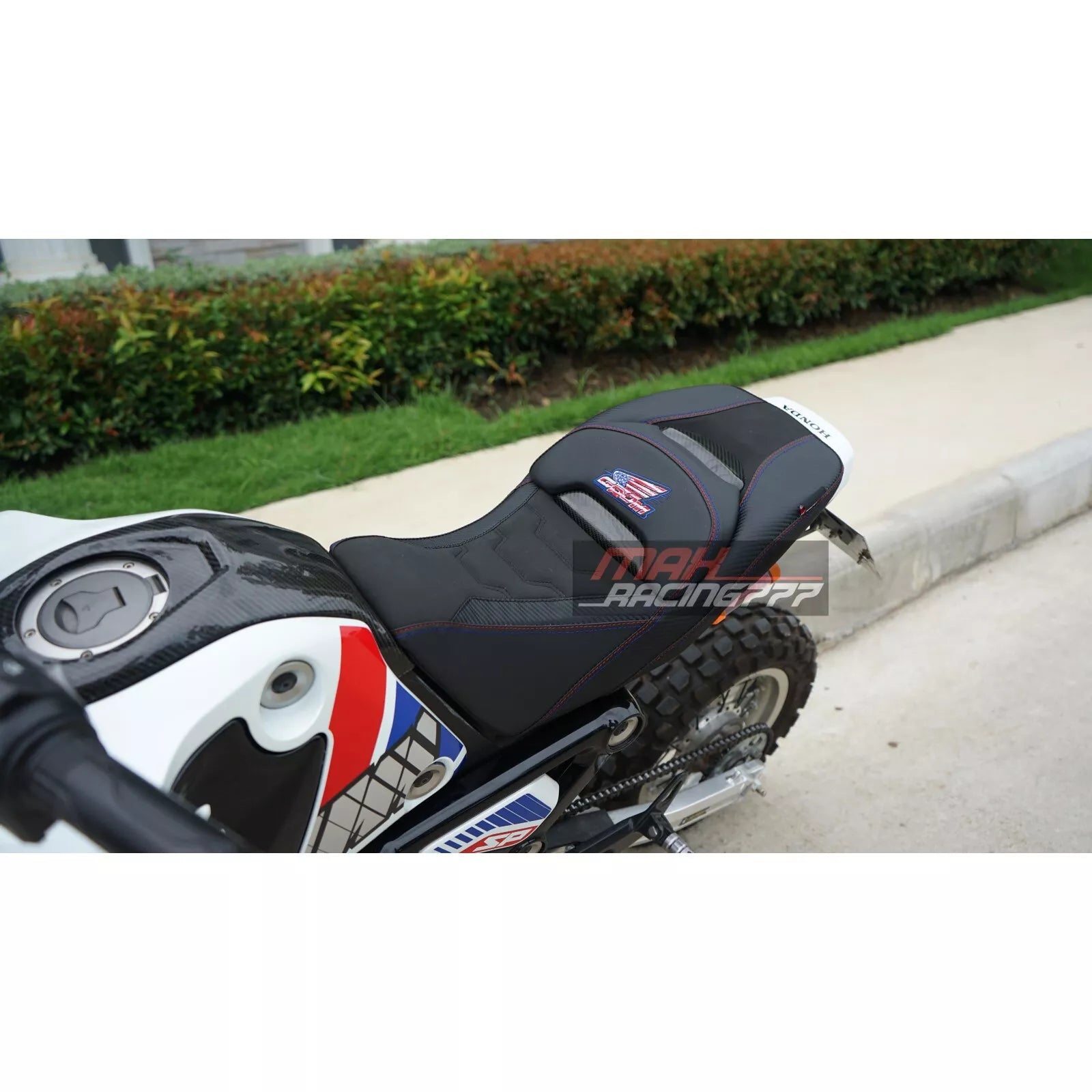 เบาะแต่งทรงสปอร์ตหมอนคาร์บอน สำหรับ HONDA GROM125 2021-2025