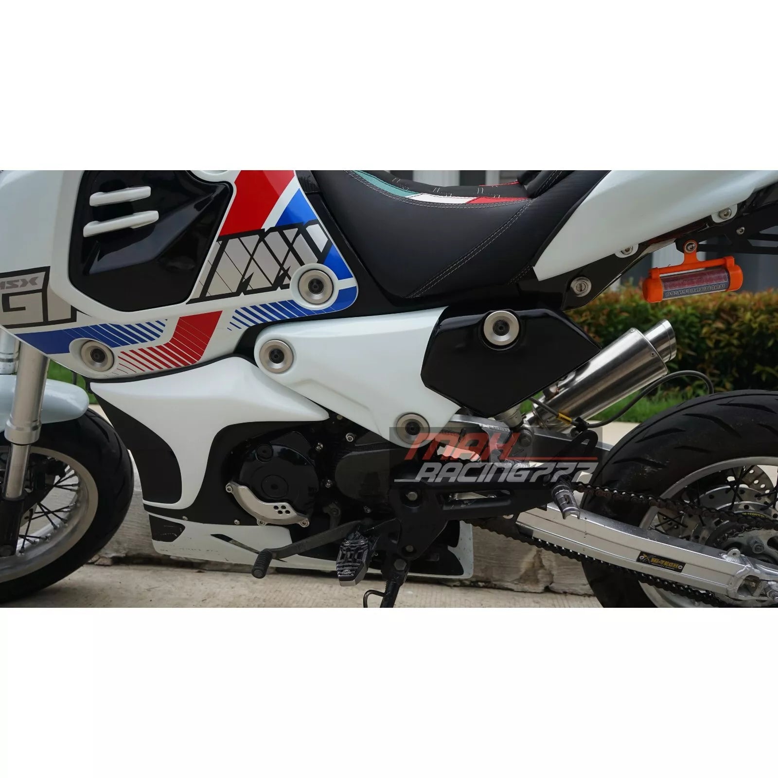 ครอบด้านข้าง สำหรับ HONDA NEW GROM 2021-2024