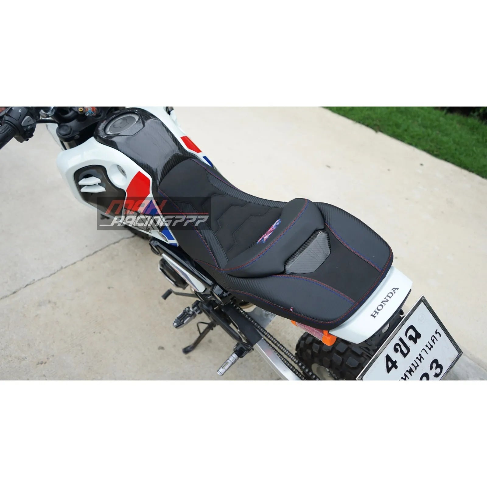 เบาะแต่งทรงสปอร์ตหมอนคาร์บอน สำหรับ HONDA GROM125 2021-2025
