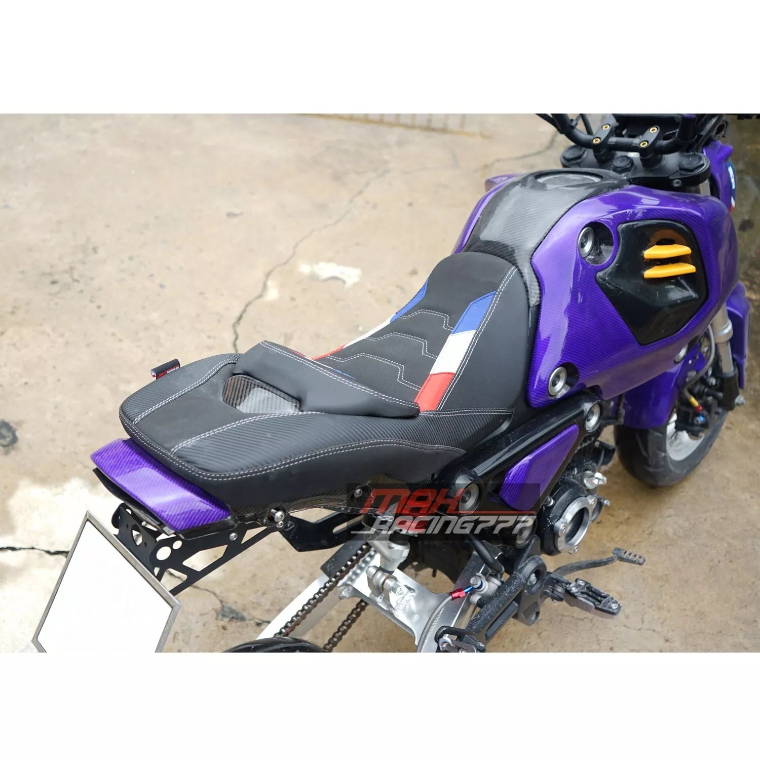 เบาะแต่งทรงสปอร์ตหมอนคาร์บอน สำหรับ HONDA GROM125 2021-2025
